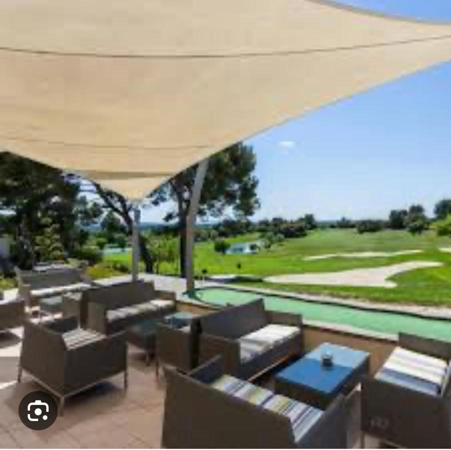 Appartement Golf De Saumane 2 Chambres 2 A 4 Personnes Buitenkant foto